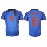 Camiseta Países Bajos Tyrell Malacia #16 Segunda Equipación Replica Mundial 2022 mangas cortas
